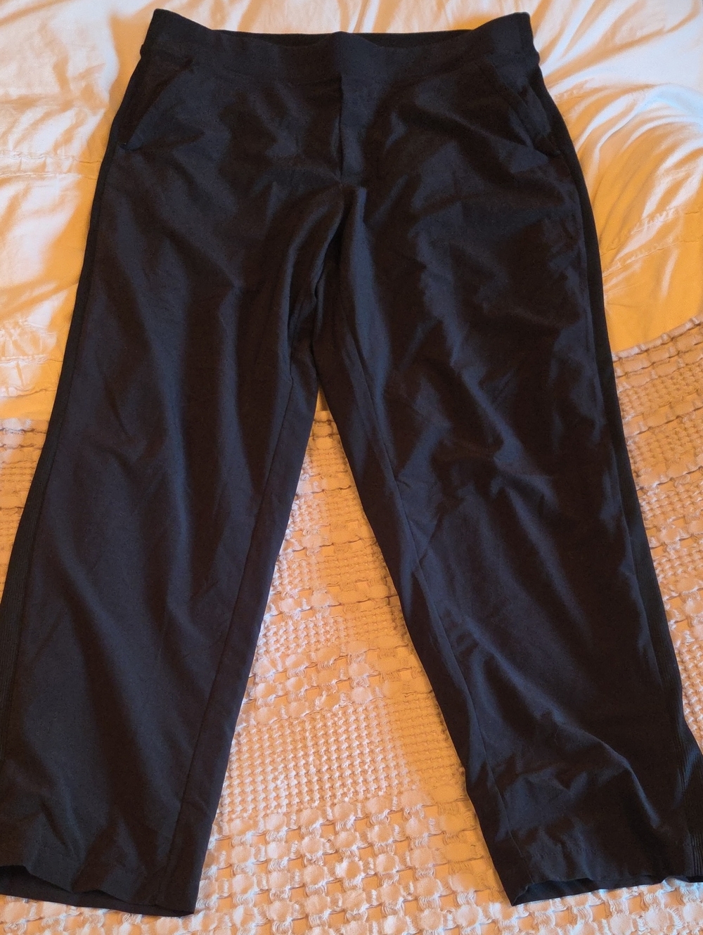 Athleta Black Cropped Pants Size 14